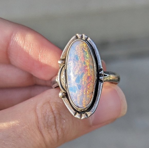 Vintage oval sterling silver 925 faux pink and blue opal ring Native American - Picture 3 of 8